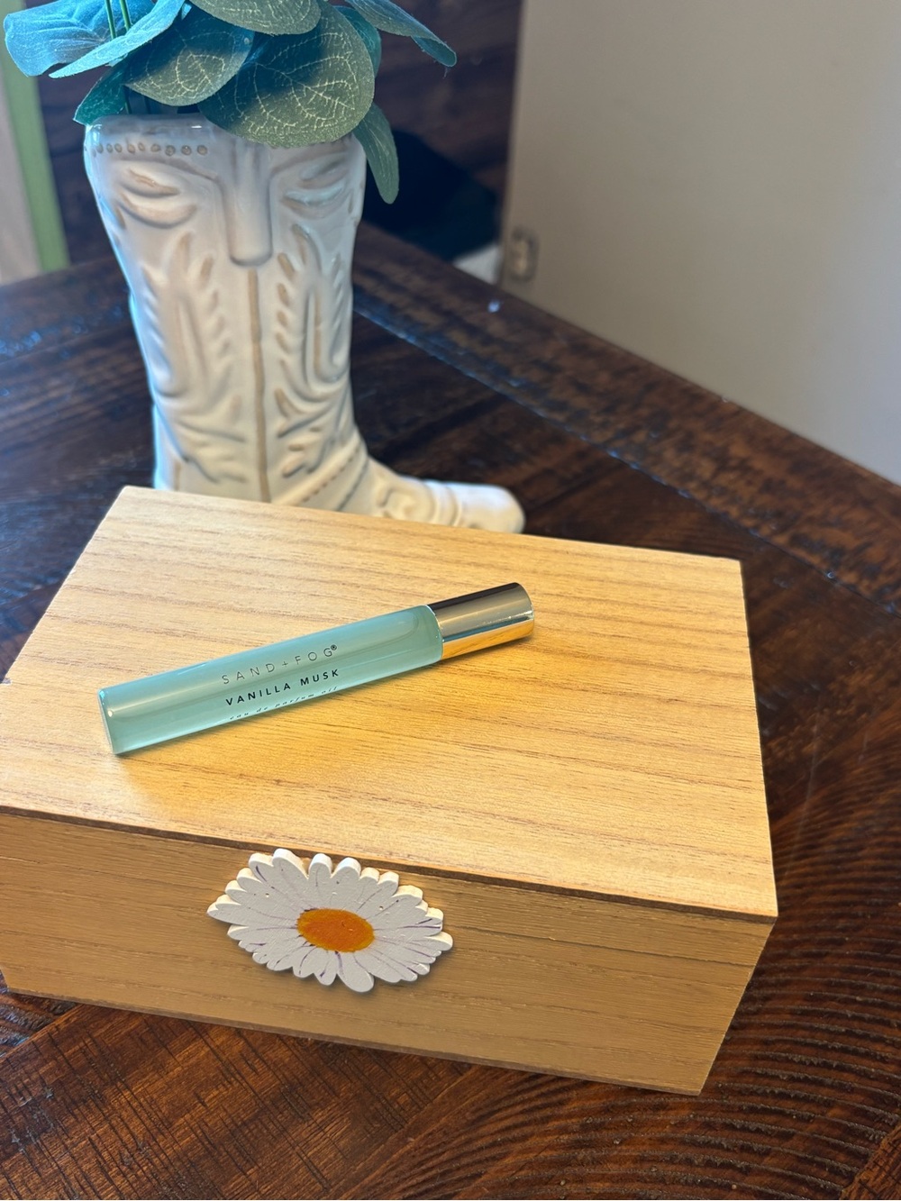 Sand + Fog Vanilla Musk Body Oil Roller (Light Aqua)
